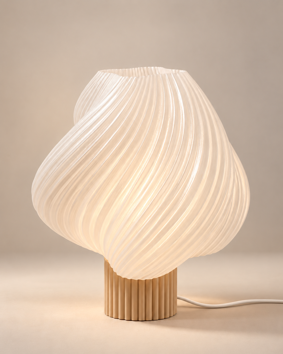 Vit spiralformad lampa